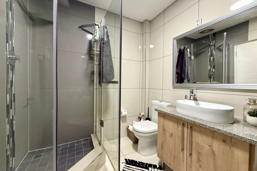 2 Bedroom Property for Sale in Beachfront Western Cape